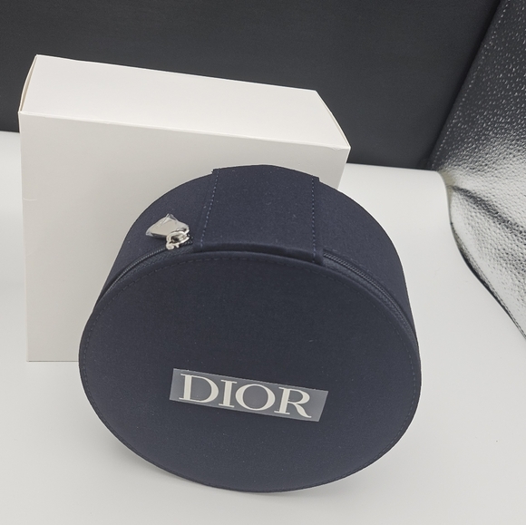 Brand new authentic Dior Vanity/keepsake round box in black - Picture 6 of 17